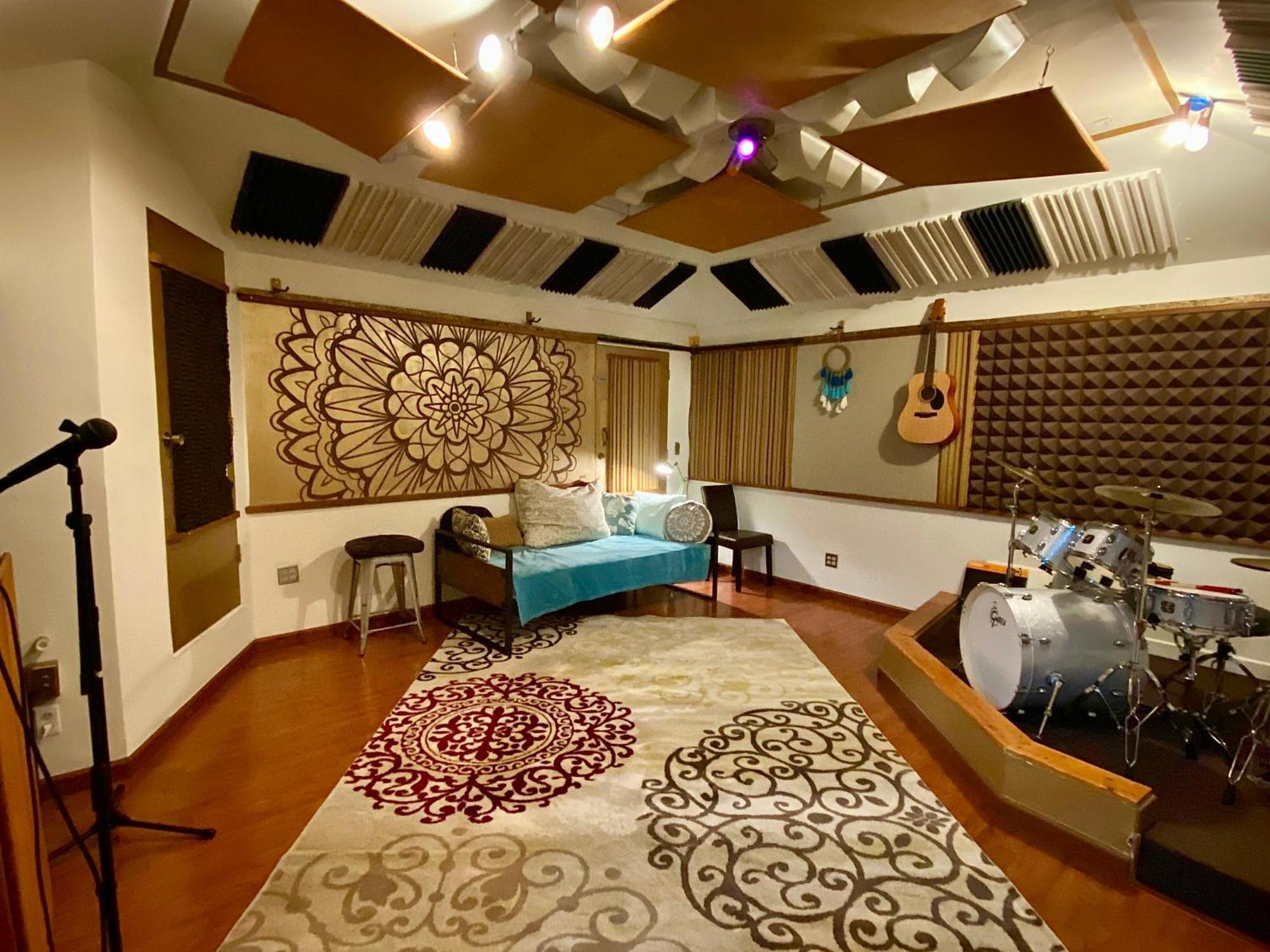 Oasis With Pool And Music Studio By Benvenu Лос-Анджелес Экстерьер фото